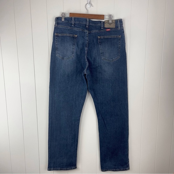 Wrangler Relaxed Fit Jeans 36x32 - Picture 2 of 10